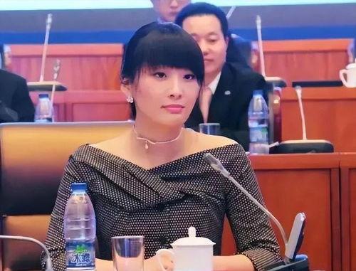 宗馥莉最新消息爆料,揭秘丽人丽妆的转型之路与未来战略